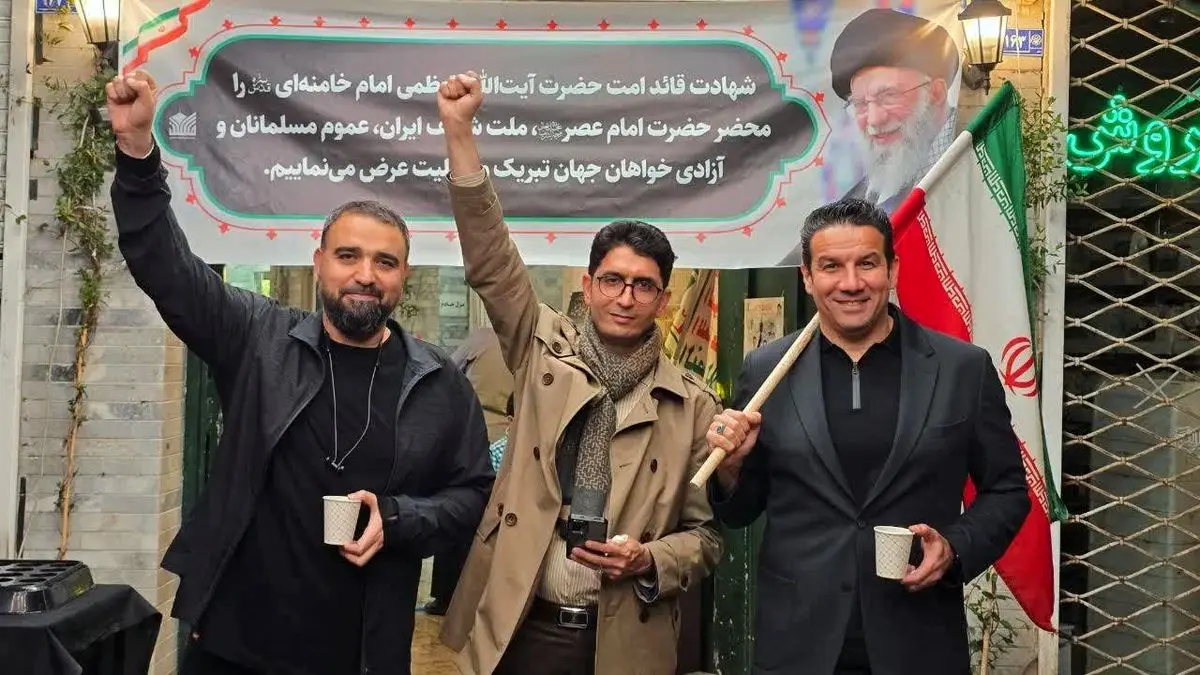 حضور مربی خیبر خرم‌آباد در تجمع مردمی دفاع از وطن در مشهد