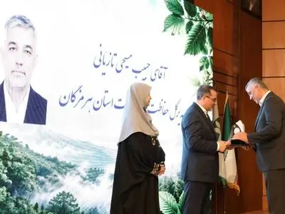 حبیب مسیحی تازیانی  مدیر برتر کشوری در جشنواره شهید رجایی 
