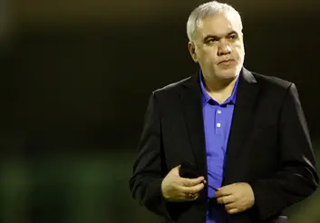 فتح الله زاده: استراماچونی با صبوری به استقلال کمک کند