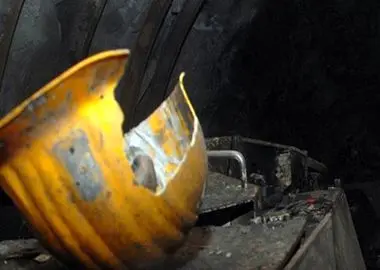 فوت یک کارگر پیمانکاری در ریزش معدن زغال سنگ پرورده طبس/ شش ماه به بازنشستگی کارگر مانده بود