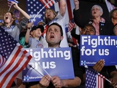 Poll: Democrats starting to pay more attention to election