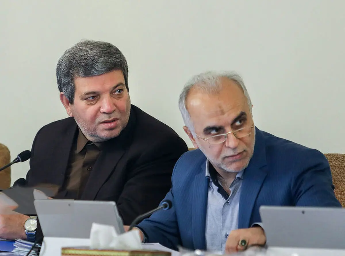 تصویب بخشودگی سود بازرگانی ورود تبلت و تجهیزات هوشمند آموزشی در کمیسیون اقتصاد دولت