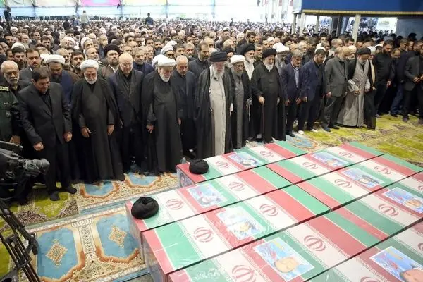  Supreme Leader keads funeral prayer for President Raisi & his esteemed companions