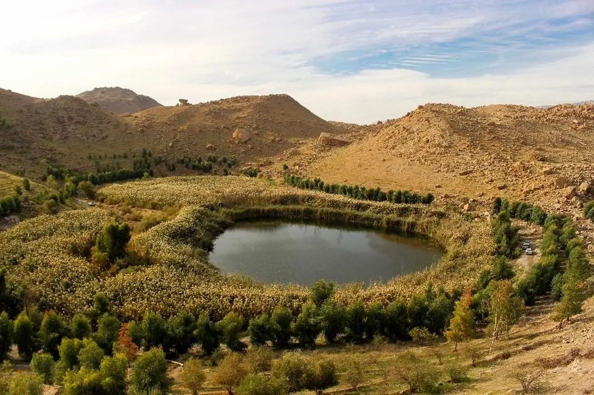 تالاب‌های پلدختر به‌عنوان یکی از مهم‌ترین جاذبه‌های طبیعی منطقه، پذیرای گردشگران داخلی و خارجی هستند