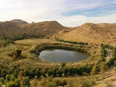 تالاب‌های پلدختر به‌عنوان یکی از مهم‌ترین جاذبه‌های طبیعی منطقه، پذیرای گردشگران داخلی و خارجی هستند