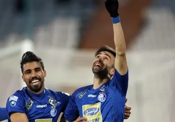 ارسلان مطهری :از بازی کناردیاباته لذت می‌بریم/ امیدوارم سهم ما در دربی برد باشد