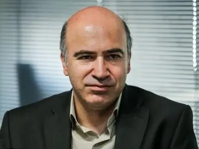 کسی نمی‌تواند معتمدی را به بهانه اجرای زنده ممنوع‌الفعالیت کند/پلی‌بک توهین به مخاطب است