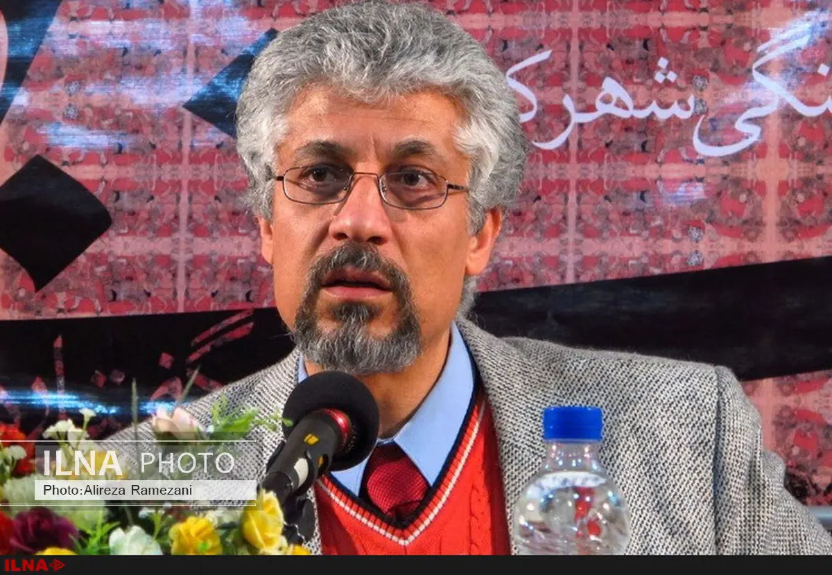 بررسی تاریخ و ادبیات ایران در شهرکتاب