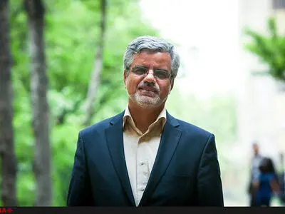 دولت با انفعال و عافیت‌طلبی به مداخله‌های بیرونی تن ندهد/ ارتباط روحانی با بدنه جامعه ضعیف است
