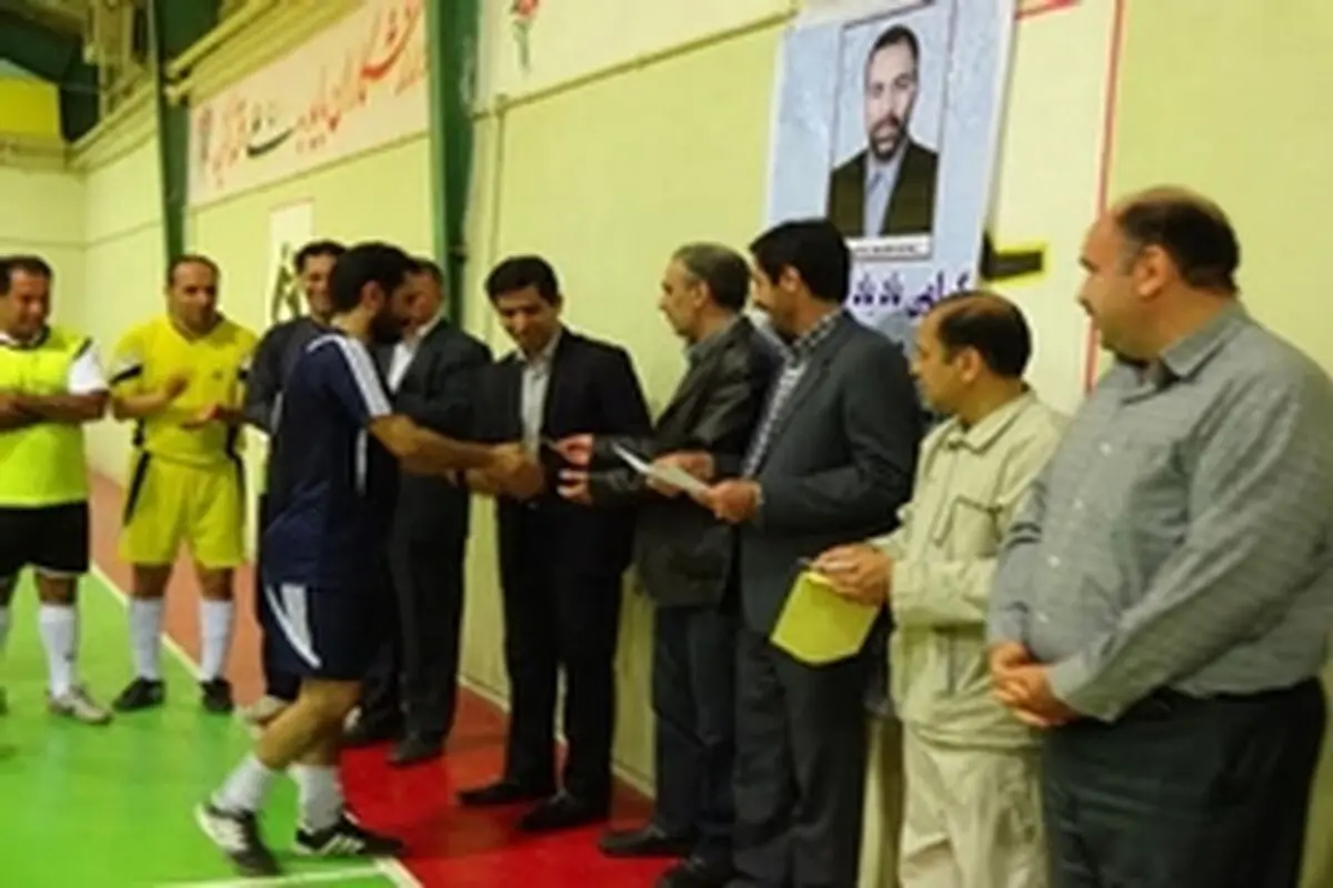 پیروزی قهرمان فوتسال یادرواره رضا موسوی در مدیریت درمان تامین اجتماعی لرستان