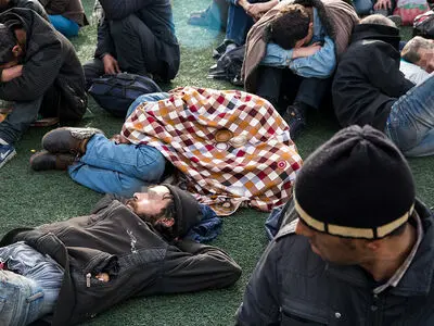 جمع آوری روزانه ۱۰۰ معتاد متجاهر از سطح شهر تهران/ نگهداری معتادان مشکوک به کرونا در مراکز درمانی سپاه