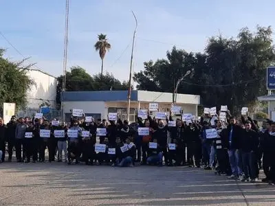 دومین روز از تجمع کارگران کشت و صنعت قند خاورمیانه/  اعتراض به وضعیت سه کارگر اخراجی