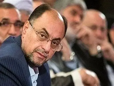 بنا دارم از آخرین لایه مغز نظام به پوسته اول و ظاهری گذر کنم