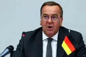 وزیر دفاع آلمان وارد کی‌یف شد