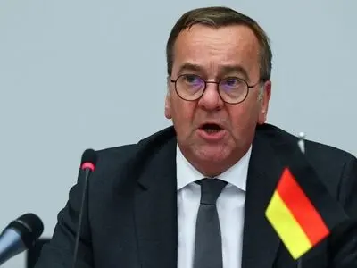 وزیر دفاع آلمان وارد کی‌یف شد
