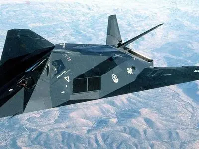 فیلمی از هواپیماهای رادارگریز B-2 
