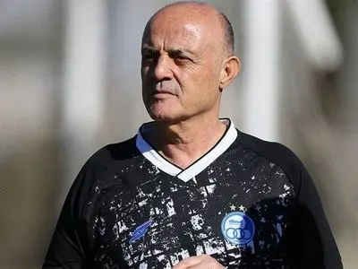 بیزاتی: از اینکه در استقلال هستم خوشحالم / کارتال باید در پرسپولیس می‌ماند 