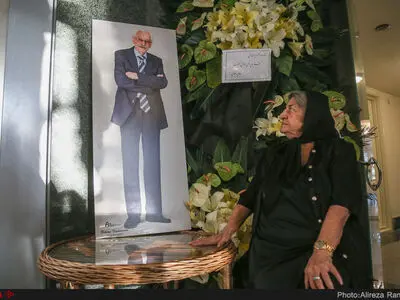 حضور هنرمندان و مدیران فرهنگی و کشوری در منزل جمشید مشایخی+عکس 