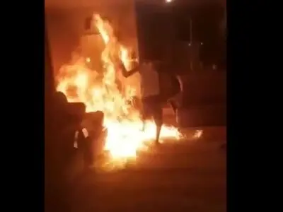 مردی همسایه‌اش را زنده زنده به آتش کشید
