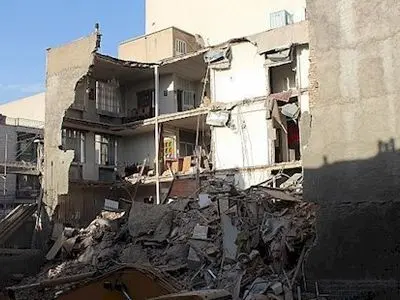 ریزش ساختمان مسکونی در خیابان وحدت اسلامی هیچ مصدومی نداشت