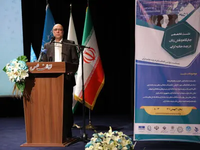 در همه برنامه‌ریزی‌ها باید به ظرفیت‌های بانوان برای توسعه کشور توجه کنیم