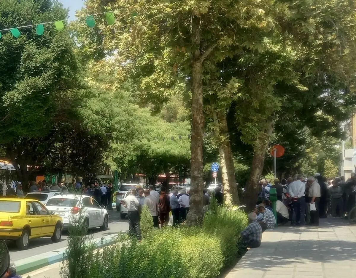 دومین روز تجمع بازنشستگان فولاد در اصفهان/ «متناسب‌سازی» کامل اجرا شود