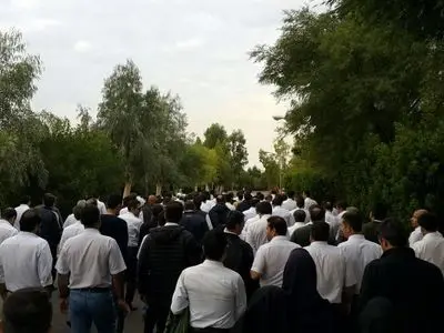 کارکنان رسمی نفت: ۱۰ سال از تصویب ماده ۱۰ گذشت و اجرا نشد! 