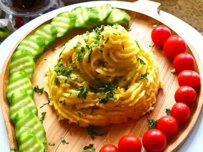 طرز تهیه پوره سیب زمینی رژیمی با شیر