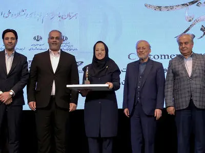 تداوم موفقیت روابط عمومی بانک پاسارگاد با کسب نشان زرین برترین روابط عمومی دانش‌محور و نوآور در صنعت بانکداری ایران