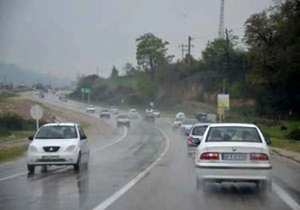 جاده‌های مازندران بارانی و لغزنده