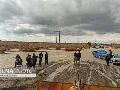سیلاب محور مشهدریزه، جوزقان و تایباد را مسدود کرد
