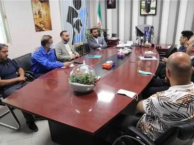 نشست مشترک رئیس فدراسیون کارگری با مدیر عامل باشگاه پیکان