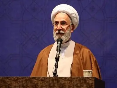 امنیت روانی و نظارت بر توزیع ارزاق عمومی و معیشت مردم اولویت دادستانها است