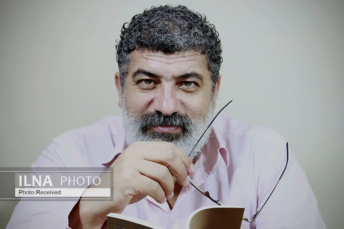 «مثنوی» در رجزخوانی‌های جنگ تحمیلی کاربرد داشت/ برخی دوره‌ها دور قالب‌های شعری سیم‌خاردار می‌کشیدند! 