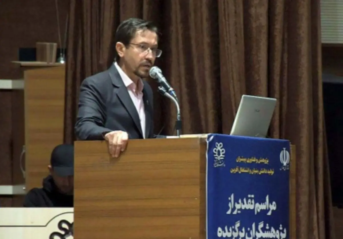 هدف اصلی دانشگاه علمی کاربردی توانمندسازی دانشجویان برای ورود به بازار کار است