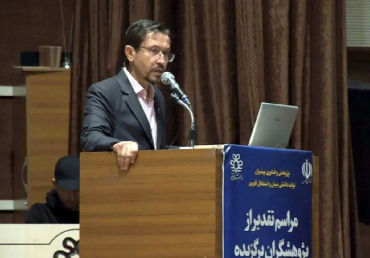 هدف اصلی دانشگاه علمی کاربردی توانمندسازی دانشجویان برای ورود به بازار کار است