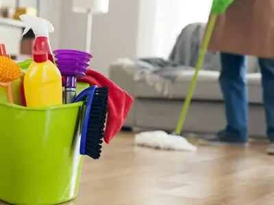 نکات مهم ایمنی برای پیشگیری از مسمومیت با شوینده‌های خانگی