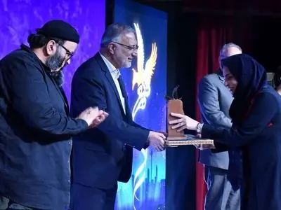 «شهر شعر» به ایستگاه اختتامیه رسید