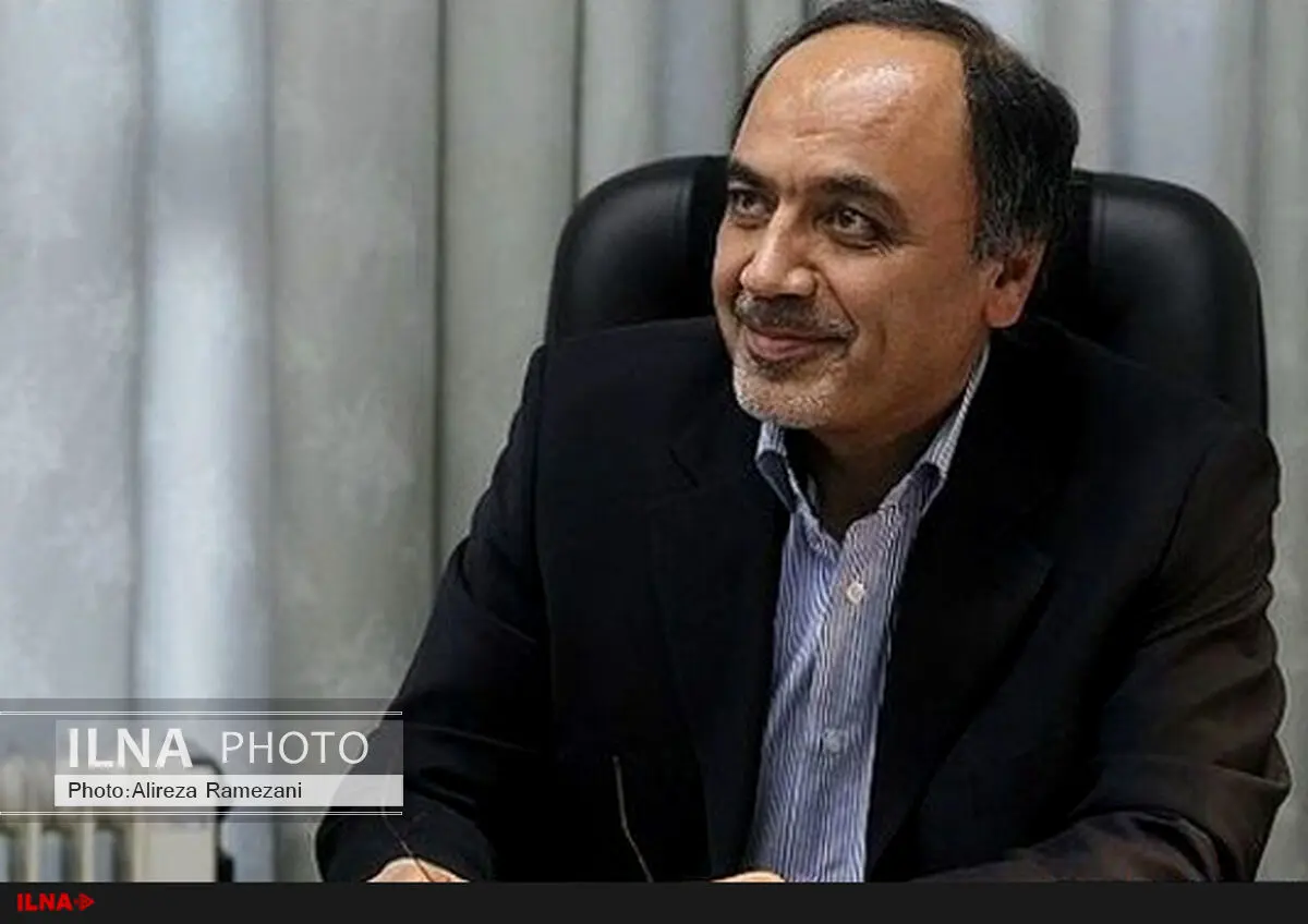 ابوطالبی: عظمت و بزرگی را باید از ملت استوار آموخت