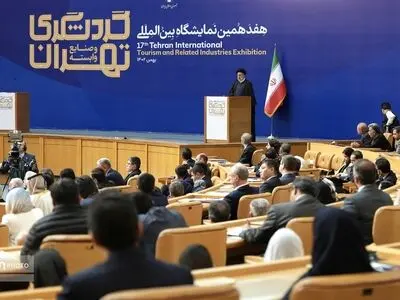 اگر بخواهیم در اقتصاد تک محصولی نباشیم ناچاریم به گردشگری توجه کنیم