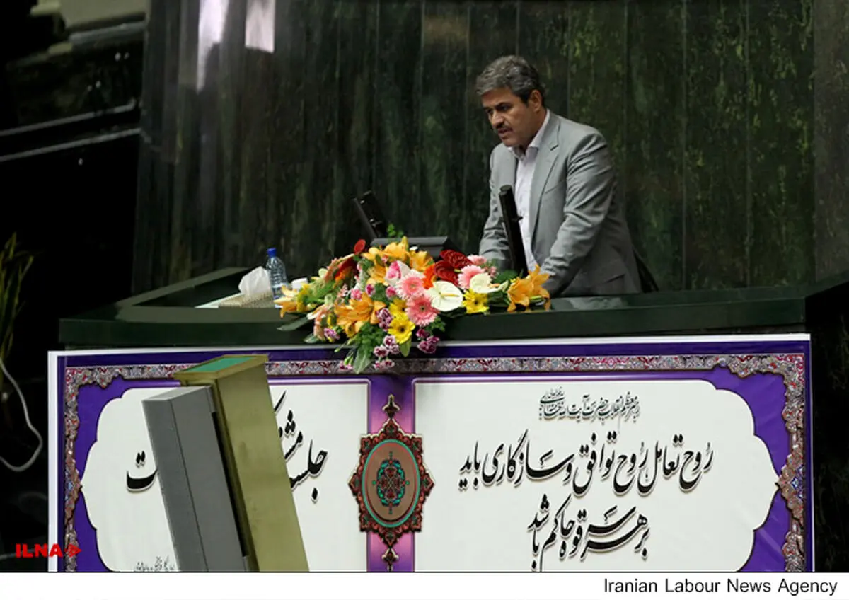 مباحث مربوط به افزایش حقوق نمایندگان صحت ندارد / لاریجانی مخالف افزایش حقوق متناسب با قانون است