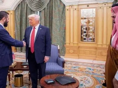 ترامب يدعو الشرع للانضمام لاتفاقيات أبراهام مع كيان الإحتلال