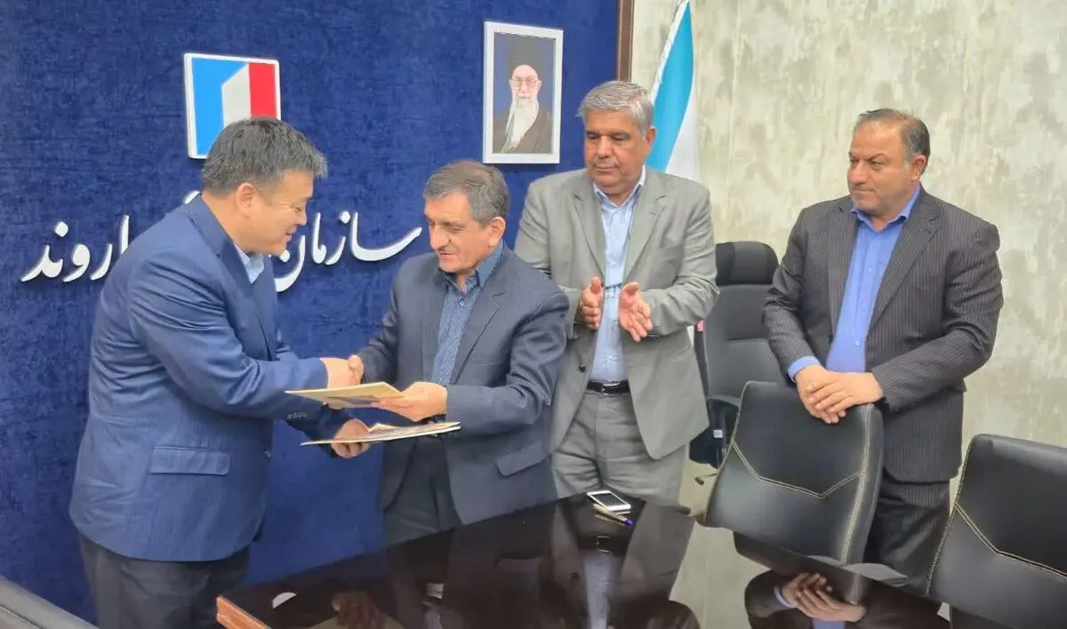 انعقاد تفاهمنامه با شرکت چینی برای احداث یک نیروگاه خورشیدی با ظرفیت ۱۰ مگاوات