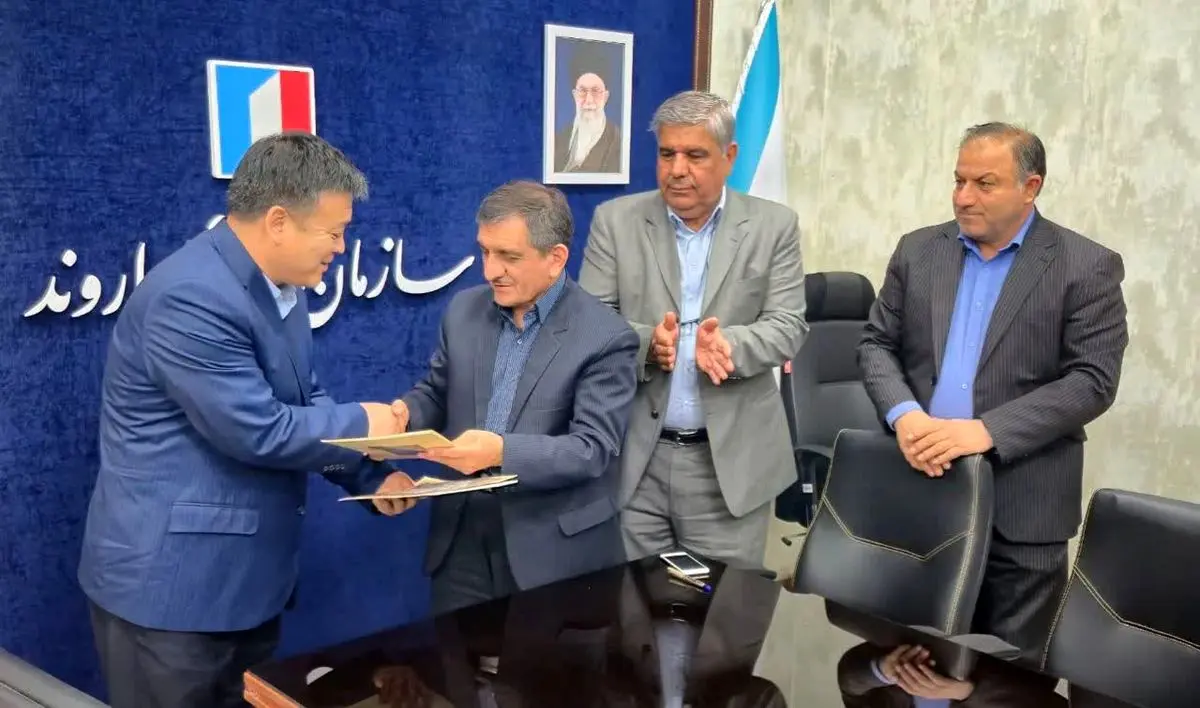 انعقاد تفاهمنامه با شرکت چینی برای احداث یک نیروگاه خورشیدی با ظرفیت ۱۰ مگاوات