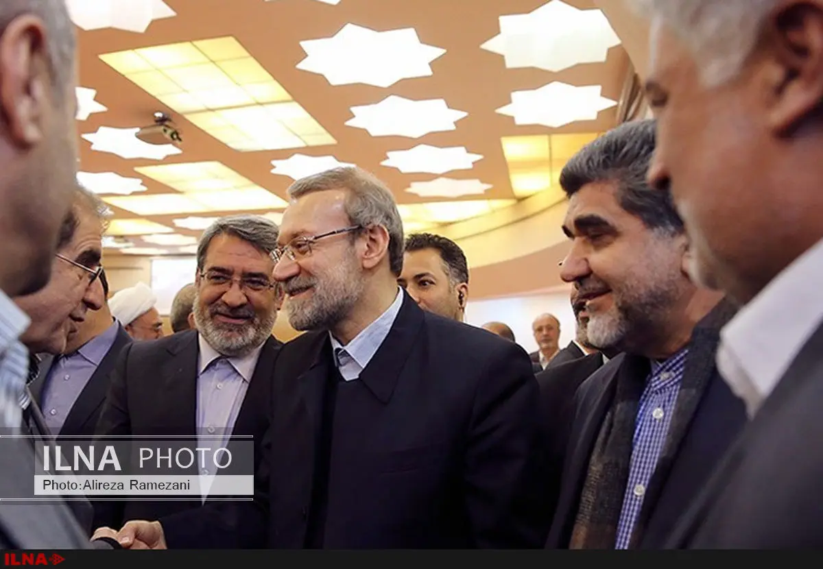 لاریجانی از ستاد انتخابات کشور بازدید کرد