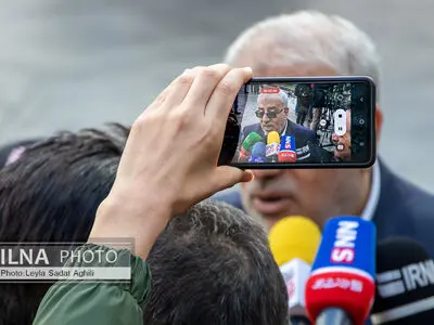 وزیر النفط: نتابع زیادة حصة إیران في تجارة الطاقة