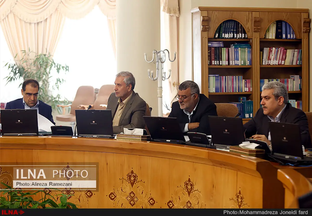 مصوبه دولت درباره اداره شرکت کشتیرانی و مرکز تحقیقات آرد و نان