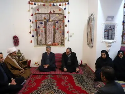 دیدار مدیرکل نظارت و ارزیابی خدمات گردشگری با اعضای شورای راهبردی ثبت جهانی روستای افین