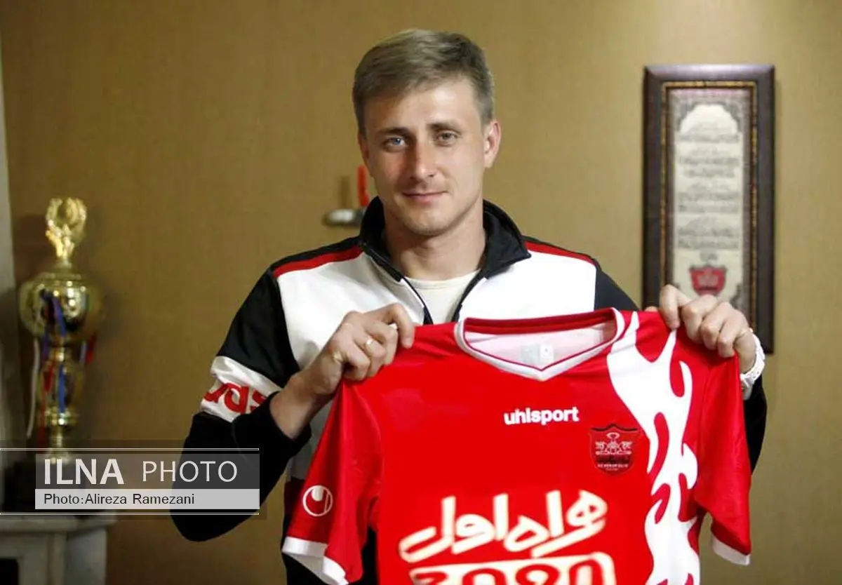 لوبانف به دنبال جدایی از پرسپولیس