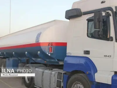 واژگونی یک تانکر سوخت در شهر اصفهان